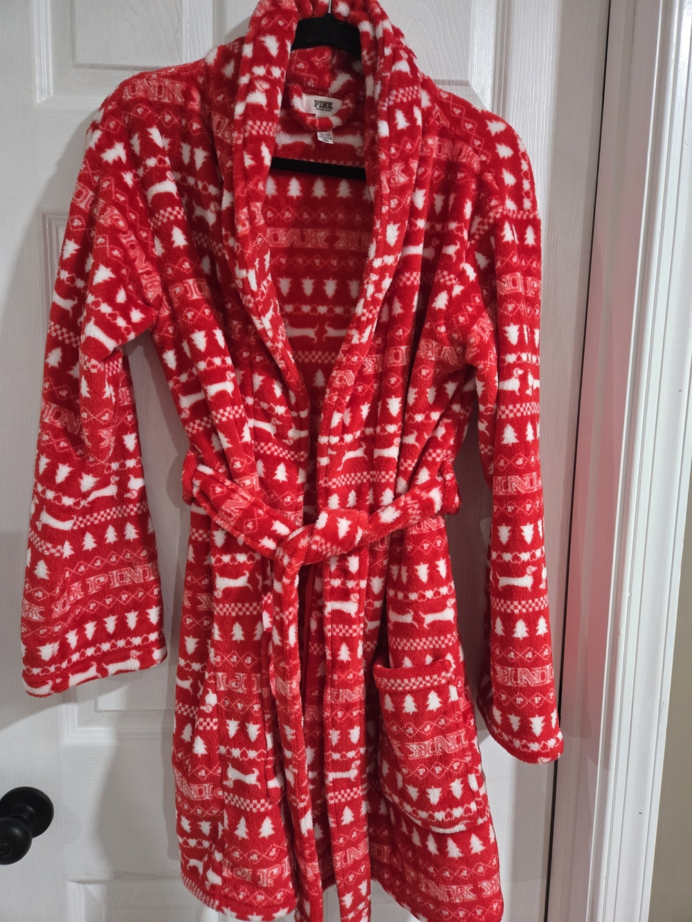 PINK Victoria's Secret Red Holiday Fleece Robe